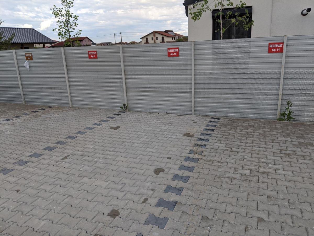 Alina'S Deluxe Apartment And Free Private Parking Dumbravita  Exteriér fotografie